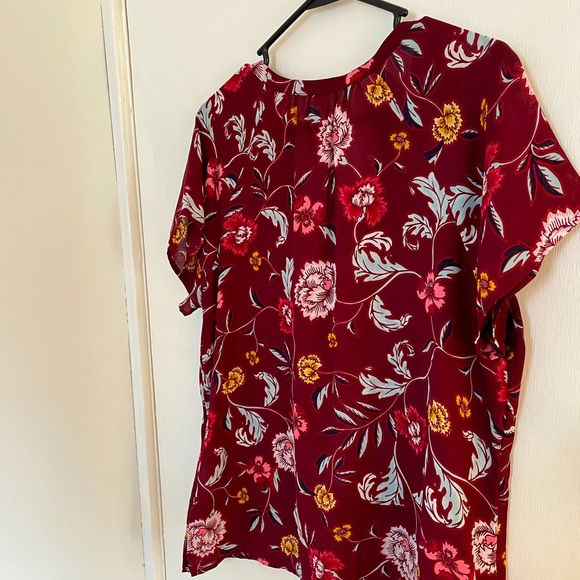 Colorful Floral Maroon Old Navy Top - Picture 3 of 5